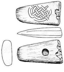Рис 2. Костяной орнаментированный клин со стоянки Лопатка-I, п-ов Камчатка